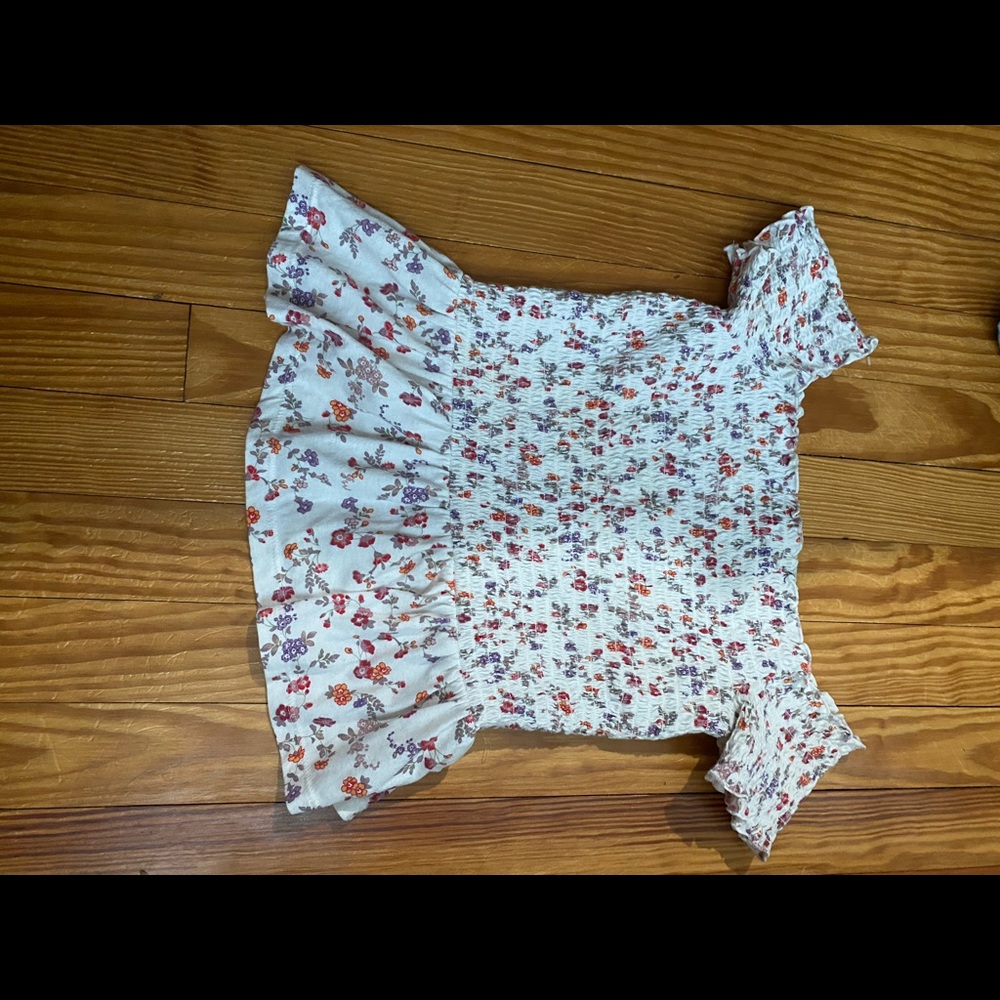 American Eagle off the shoulder top